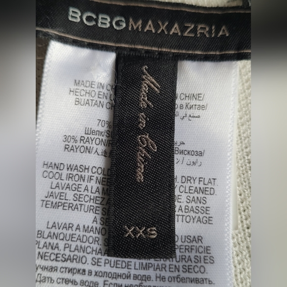BCBG sweater in size xxs. - Picture 4 of 5